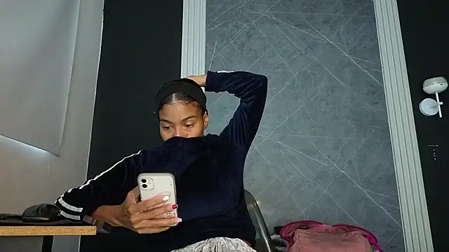 YummyDuooo online show from 10-01-25, 12:11