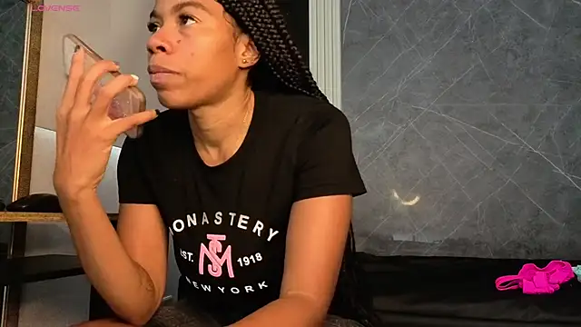 YummyDuooo online show from 12-18-25, 05:08