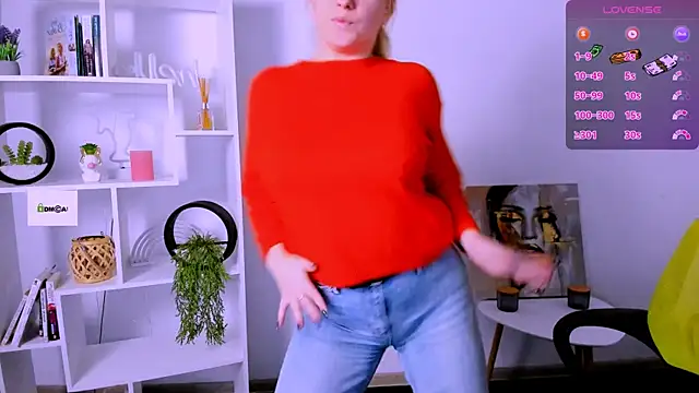 Snapshot of daisy_candy chatting on 11-17-25, 07:41 daisy candy online show from 11-17-25, 07:41