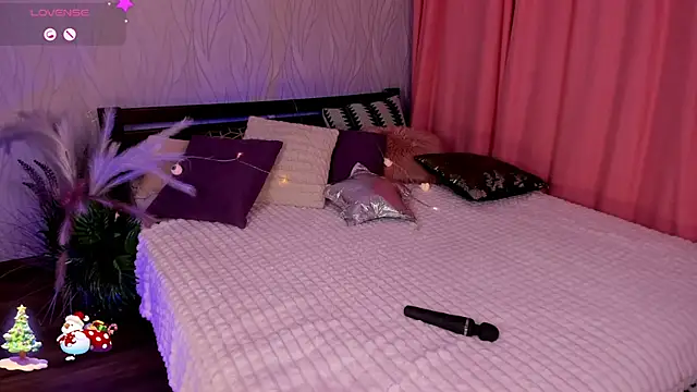 Snapshot of Miss_Elia chatting on 12-25-24, 06:19 Miss Elia online show from 12-25-24, 06:19