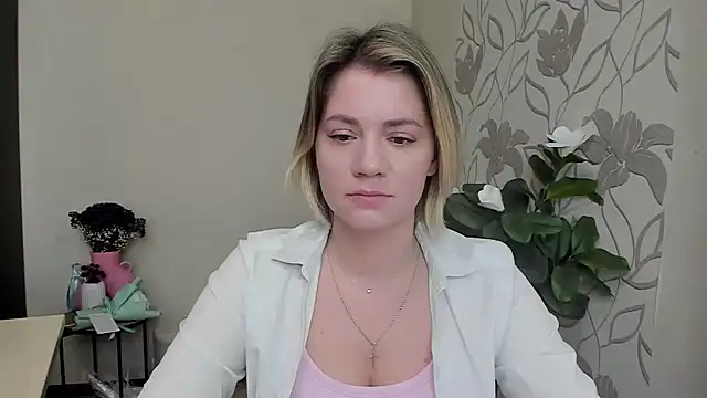 MariaSttone online show from 03-12-25, 07:57