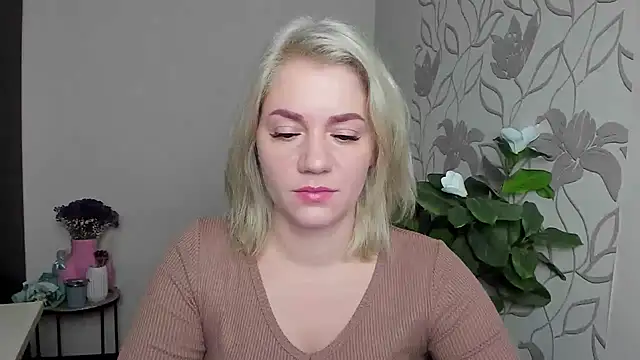 MariaSttone online show from 11-17-25, 12:00