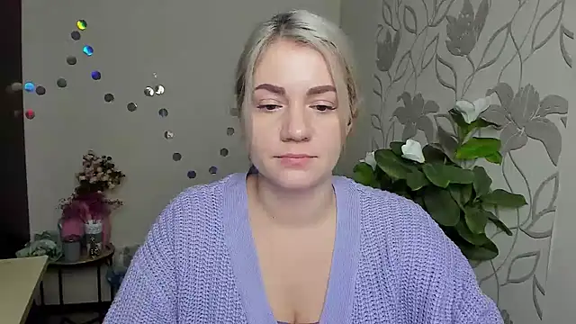 MariaSttone online show from 12-15-25, 03:38