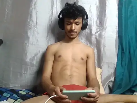 Snapshot of Luckbigcock64 chatting on 01-02-25, 03:19 Luckbigcock64 online show from 01-02-25, 03:19