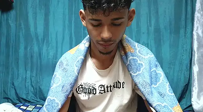 Snapshot of Luckbigcock64 chatting on 02-14-25, 08:21 Luckbigcock64 online show from 02-14-25, 08:21