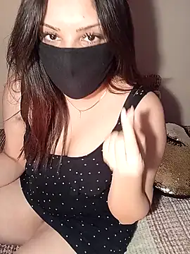 Snapshot of The_Arabien_Queen chatting on 12-30-24, 06:16 The Arabien Queen online show from 12-30-24, 06:16