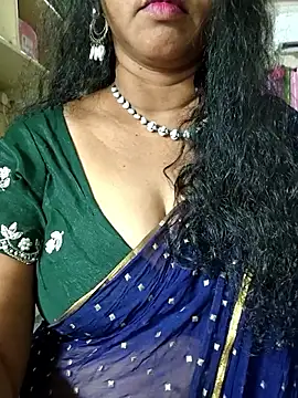 Snapshot of Bangarupapa chatting on 05-20-26, 04:29 Bangarupapa online show from 05-20-26, 04:29