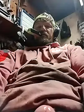 Snapshot of hornygiltz92 chatting on 12-04-25, 12:36 hornygiltz92 online show from 12-04-25, 12:36