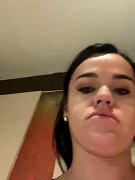 Snapshot of English-Chloe96 chatting on 12-19-25, 05:47 English-Chloe96 online show from 12-19-25, 05:47