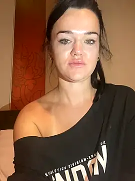 Snapshot of English-Chloe96 chatting on 01-07-26, 05:15 English-Chloe96 online show from 01-07-26, 05:15