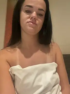 Snapshot of English-Chloe96 chatting on 02-04-26, 05:24 English-Chloe96 online show from 02-04-26, 05:24