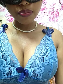 Snapshot of sandy_naughty chatting on 06-12-26, 05:23 sandy naughty online show from 06-12-26, 05:23