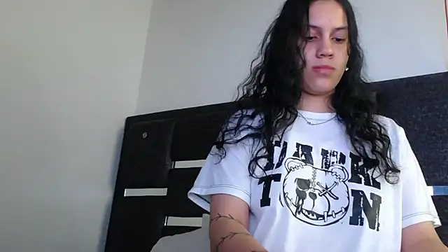 Snapshot of realshy-Stepsis chatting on 02-11-26, 11:32 realshy-Stepsis online show from 02-11-26, 11:32