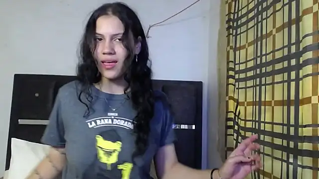 Snapshot of realshy-Stepsis chatting on 03-25-26, 01:28 realshy-Stepsis online show from 03-25-26, 01:28