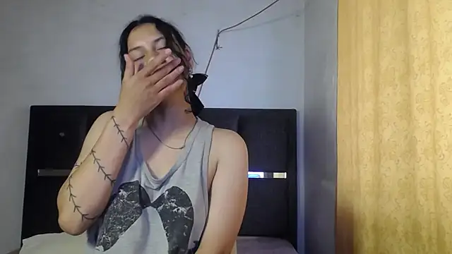 Snapshot of realshy-Stepsis chatting on 04-14-26, 01:28 realshy-Stepsis online show from 04-14-26, 01:28