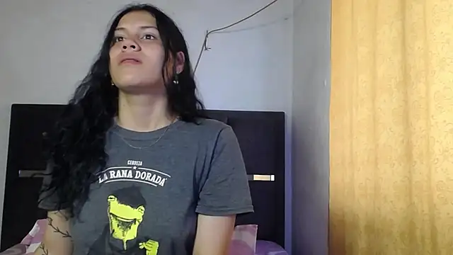 Snapshot of realshy-Stepsis chatting on 04-21-26, 12:55 realshy-Stepsis online show from 04-21-26, 12:55