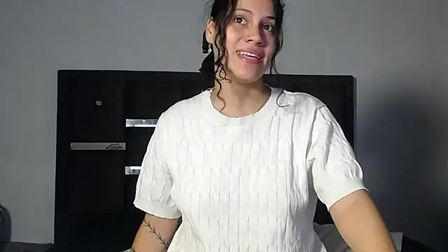 Snapshot of realshy-Stepsis chatting on 05-08-26, 12:43 realshy-Stepsis online show from 05-08-26, 12:43