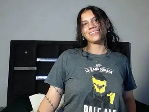 Snapshot of realshy-Stepsis chatting on 05-21-26, 02:35 realshy-Stepsis online show from 05-21-26, 02:35