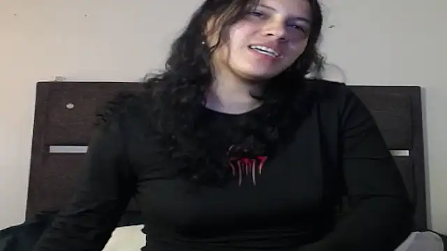 Snapshot of realshy-Stepsis chatting on 06-11-26, 12:36 realshy-Stepsis online show from 06-11-26, 12:36