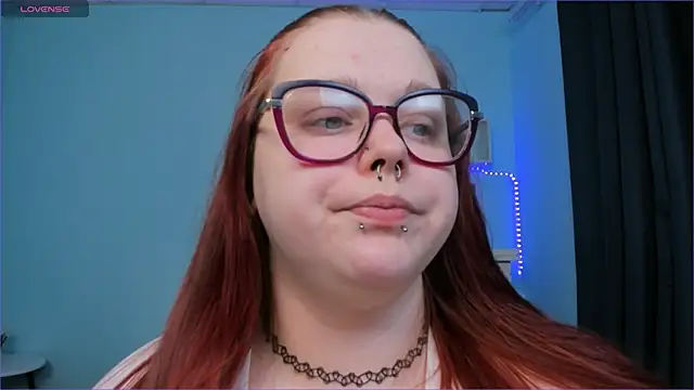 Snapshot of Crow_Diam0nd chatting on 12-02-24, 04:42 Crow Diam0nd online show from 12-02-24, 04:42