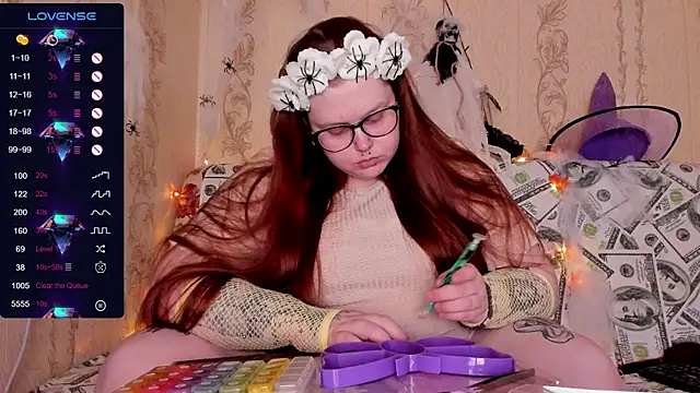 Snapshot of Crow_Diam0nd chatting on 10-10-25, 09:14 Crow Diam0nd online show from 10-10-25, 09:14