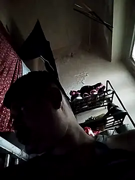 Snapshot of Vinay-kumar89 chatting on 10-26-25, 04:02 Vinay-kumar89 online show from 10-26-25, 04:02