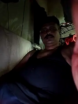 Snapshot of Vinay-kumar89 chatting on 11-22-25, 04:39 Vinay-kumar89 online show from 11-22-25, 04:39