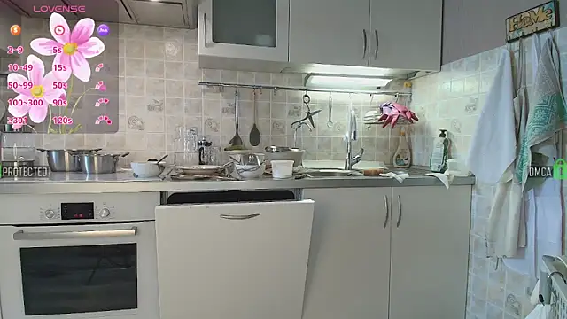 Snapshot of MilfeaN chatting on 03-03-25, 07:21 MilfeaN online show from 03-03-25, 07:21