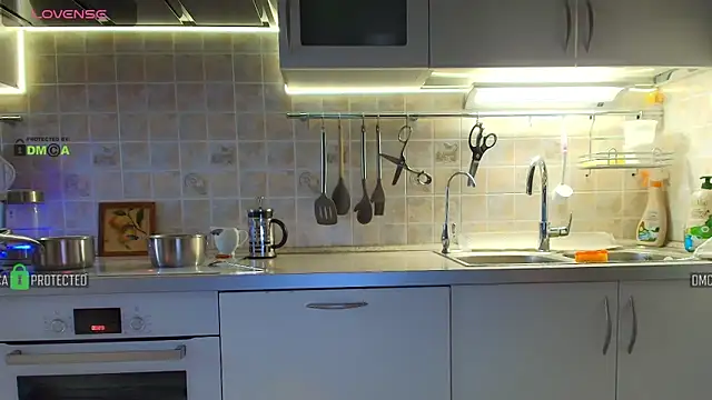 Snapshot of MilfeaN chatting on 10-06-25, 06:22 MilfeaN online show from 10-06-25, 06:22