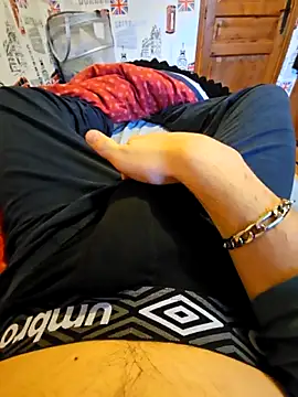 Azerty0911 online show from 11-28-25, 08:17