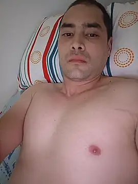 Snapshot of Mateo2803 chatting on 07-16-26, 04:18 Mateo2803 online show from 07-16-26, 04:18