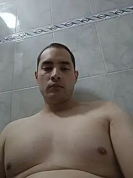 Snapshot of Mateo2803 chatting on 07-21-26, 04:26 Mateo2803 online show from 07-21-26, 04:26