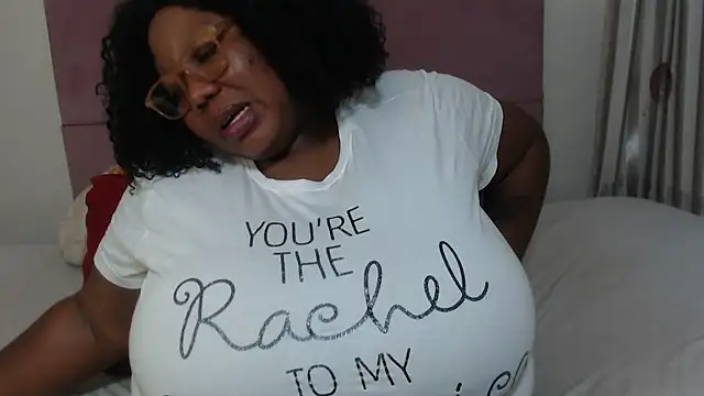 Snapshot of DAIRYBELLELIZxx chatting on 02-22-25, 06:08 DAIRYBELLELIZxx online show from 02-22-25, 06:08