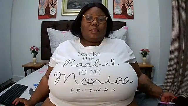 Snapshot of DAIRYBELLELIZxx chatting on 05-27-26, 09:23 DAIRYBELLELIZxx online show from 05-27-26, 09:23