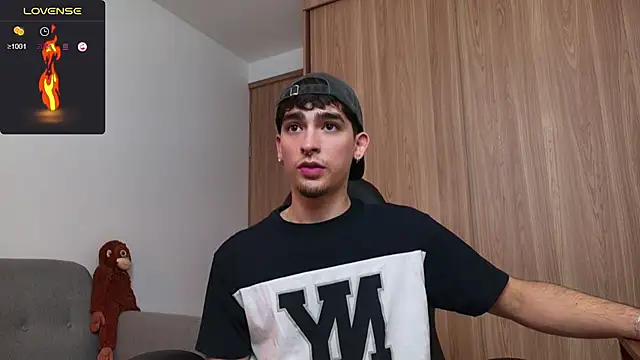 Snapshot of zenn_rush1 chatting on 12-17-24, 11:17 zenn rush1 online show from 12-17-24, 11:17