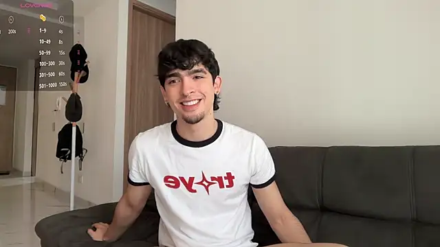 Snapshot of zenn_rush1 chatting on 09-15-25, 01:44 zenn rush1 online show from 09-15-25, 01:44