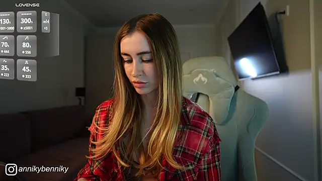 Snapshot of Coconutkittyy chatting on 11-06-25, 07:59 Coconutkittyy online show from 11-06-25, 07:59