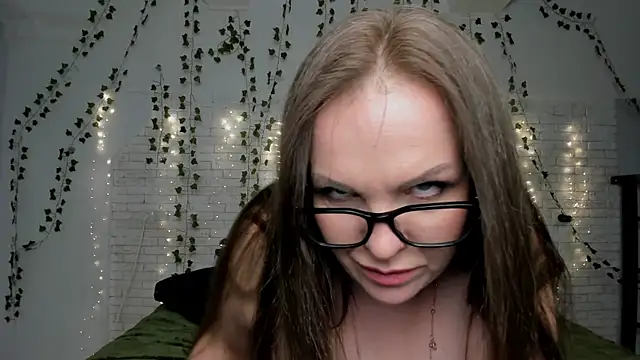 fiery stella online show from 10-03-25, 09:50