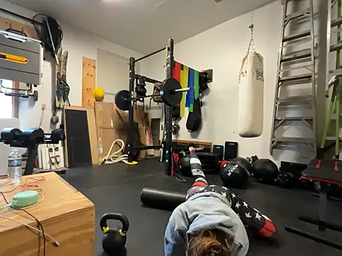 MissSwitch online show from 12-20-24, 05:29