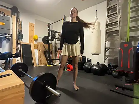 MissSwitch online show from 02-04-25, 01:16