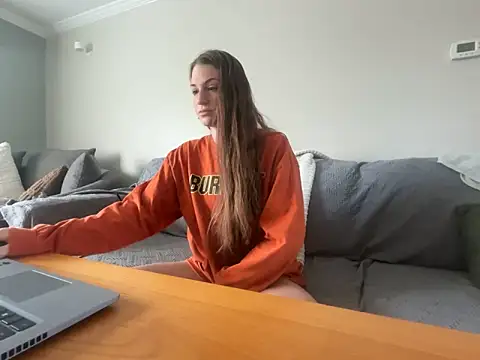 MissSwitch online show from 10-23-25, 01:21