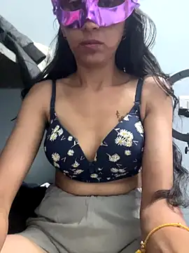 HotRiyacpl online show from 11-18-25, 05:06