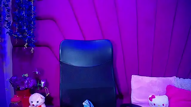 Snapshot of nathalia_pink chatting on 02-18-26, 03:02 nathalia pink online show from 02-18-26, 03:02