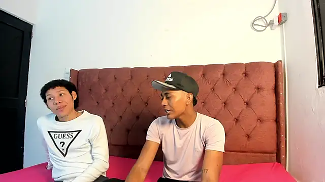 Snapshot of boys_yourparty chatting on 12-21-25, 12:12 boys yourparty online show from 12-21-25, 12:12