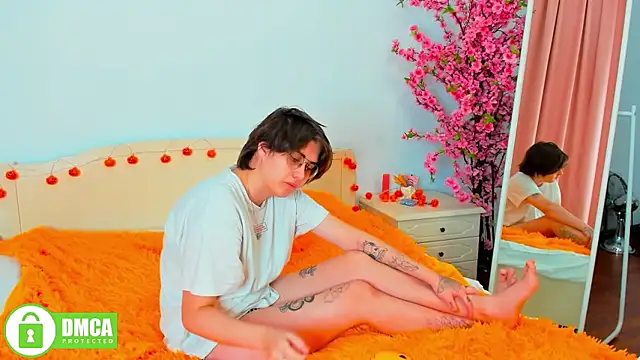 Snapshot of Funny_bunnyy chatting on 12-02-24, 03:37 Funny bunnyy online show from 12-02-24, 03:37