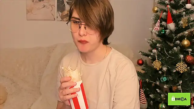 Snapshot of Funny_bunnyy chatting on 12-26-24, 01:54 Funny bunnyy online show from 12-26-24, 01:54