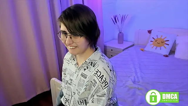 Snapshot of Funny_bunnyy chatting on 01-11-25, 09:57 Funny bunnyy online show from 01-11-25, 09:57