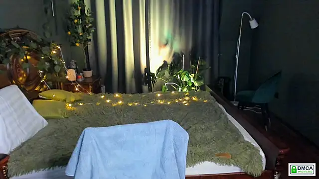 Snapshot of Funny_bunnyy chatting on 01-13-25, 05:33 Funny bunnyy online show from 01-13-25, 05:33