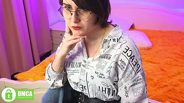 Snapshot of Funny_bunnyy chatting on 01-16-25, 03:23 Funny bunnyy online show from 01-16-25, 03:23