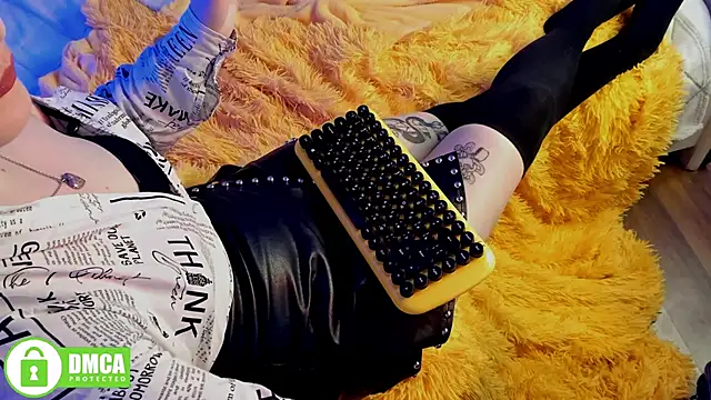 Snapshot of Funny_bunnyy chatting on 01-18-25, 09:34 Funny bunnyy online show from 01-18-25, 09:34